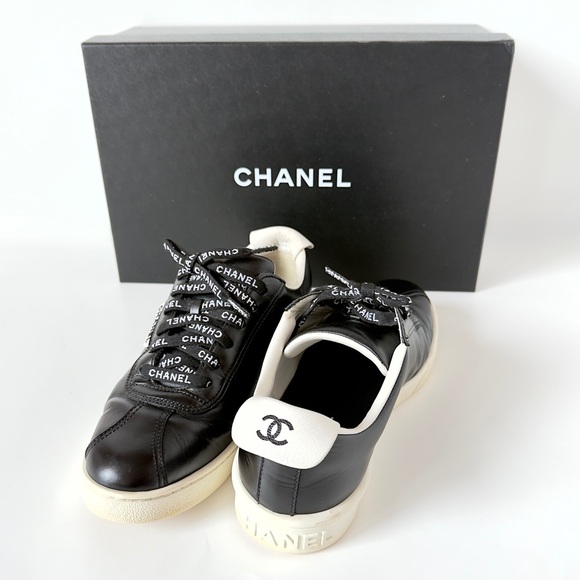 CHANEL Shoes - Chanel Women’s Leather Sneakers size Italy 38.5 (US8).